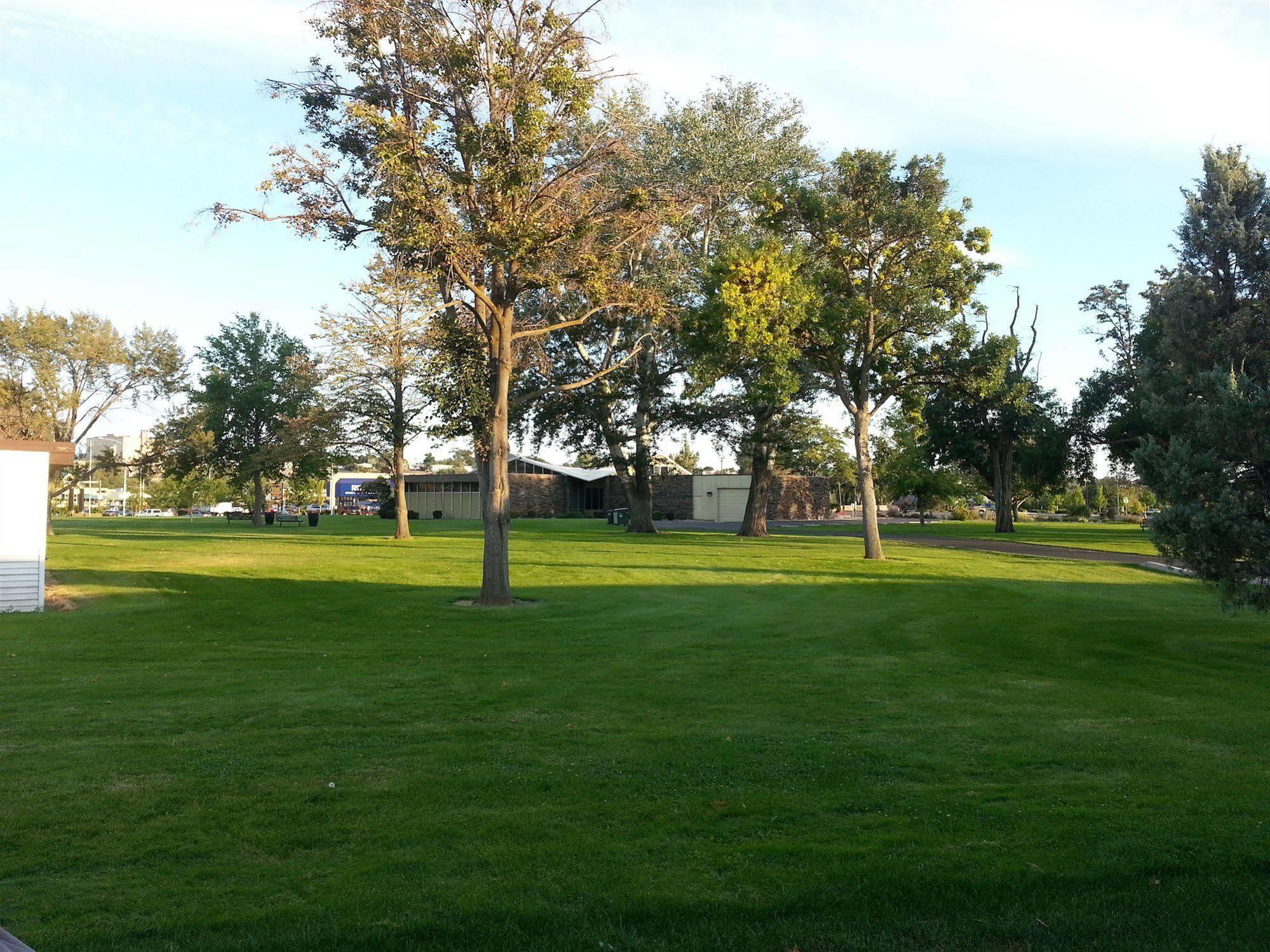 Econo Lodge Moses Lake Exterior photo